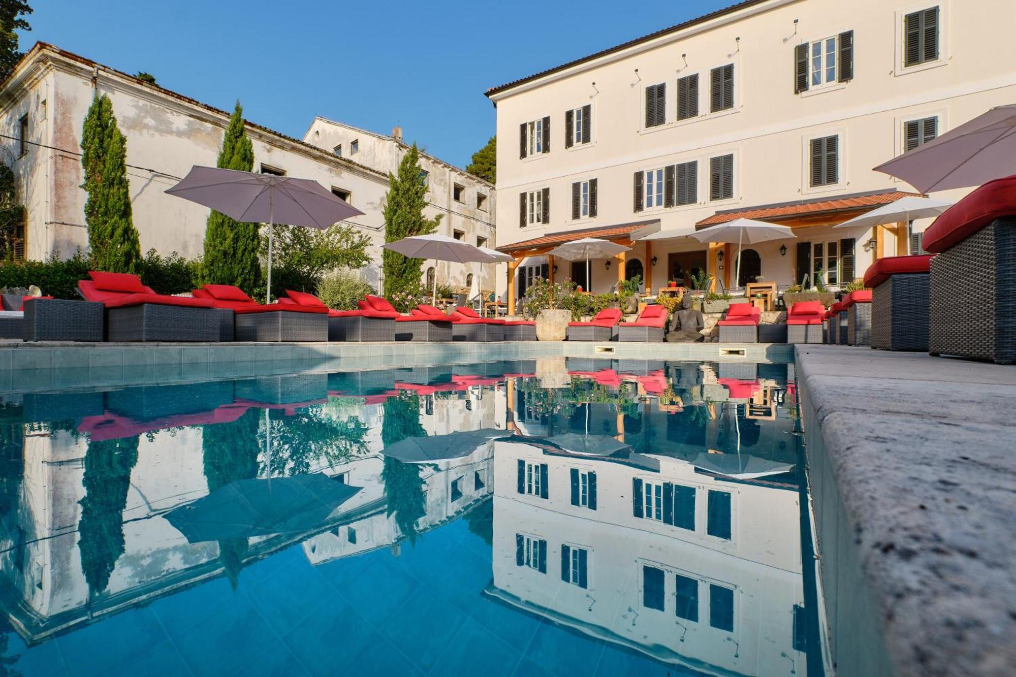 Dolphin Suites Veli Lošinj Exterior foto